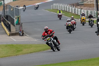 Vintage-motorcycle-club;eventdigitalimages;mallory-park;mallory-park-trackday-photographs;no-limits-trackdays;peter-wileman-photography;trackday-digital-images;trackday-photos;vmcc-festival-1000-bikes-photographs